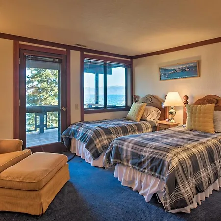 Lakefront Home With View 11 Mi To Palisades Tahoe!